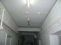 Потолок коридора